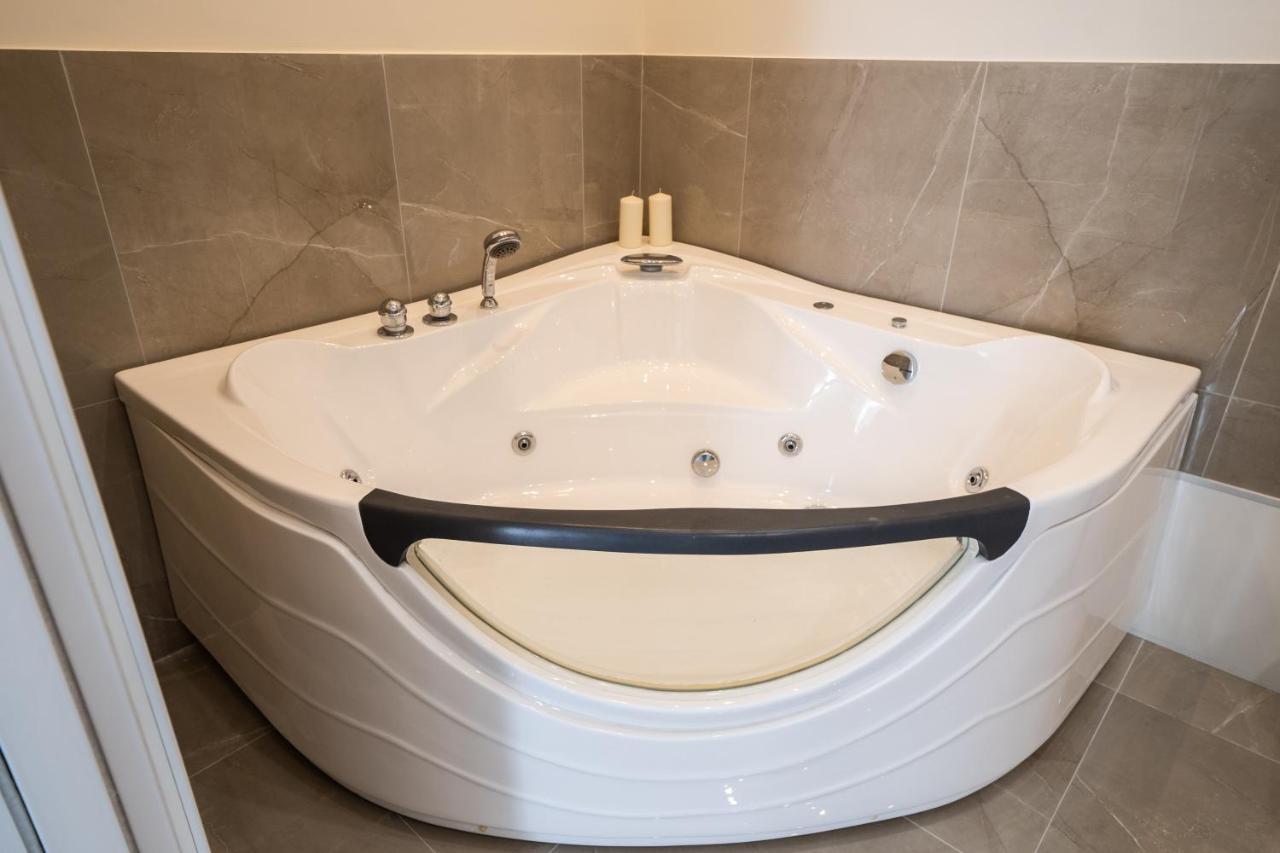 Amaris Guest house