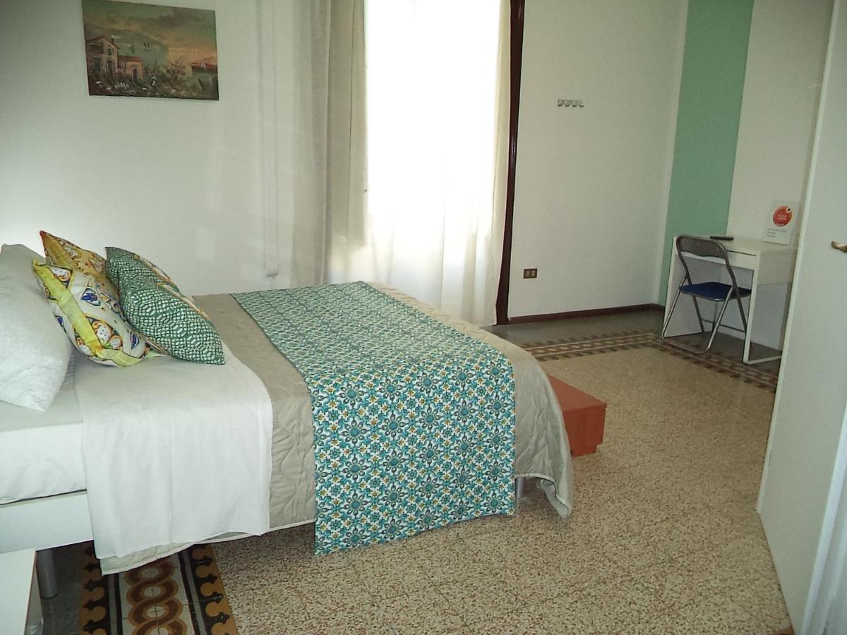 Locami Holiday&rooms Stabile 105 Bed & Breakfast *