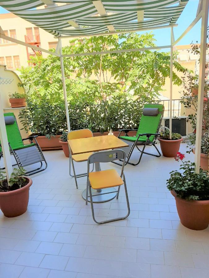 Apartment Con Terrazza Al Centro Storico. *