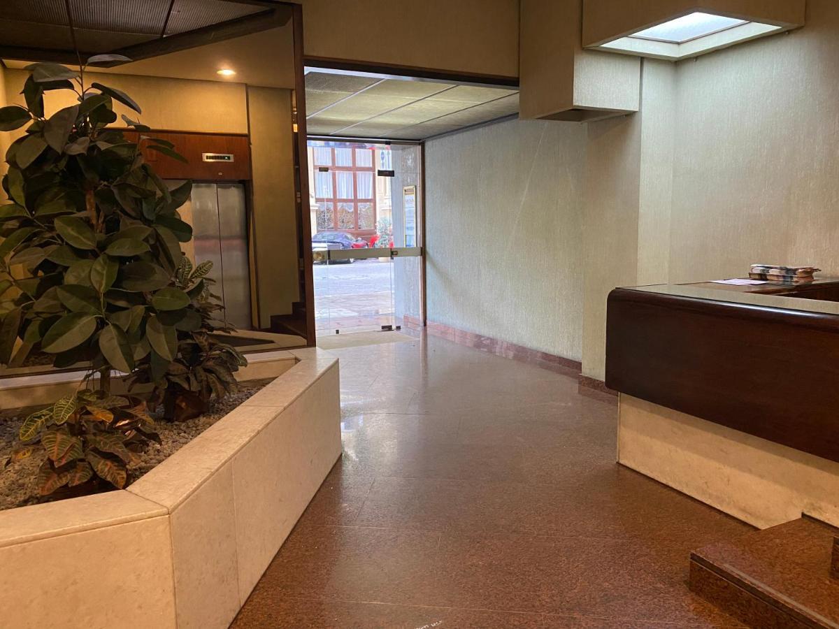 Delle Palme Elegante Monolocale In Centro