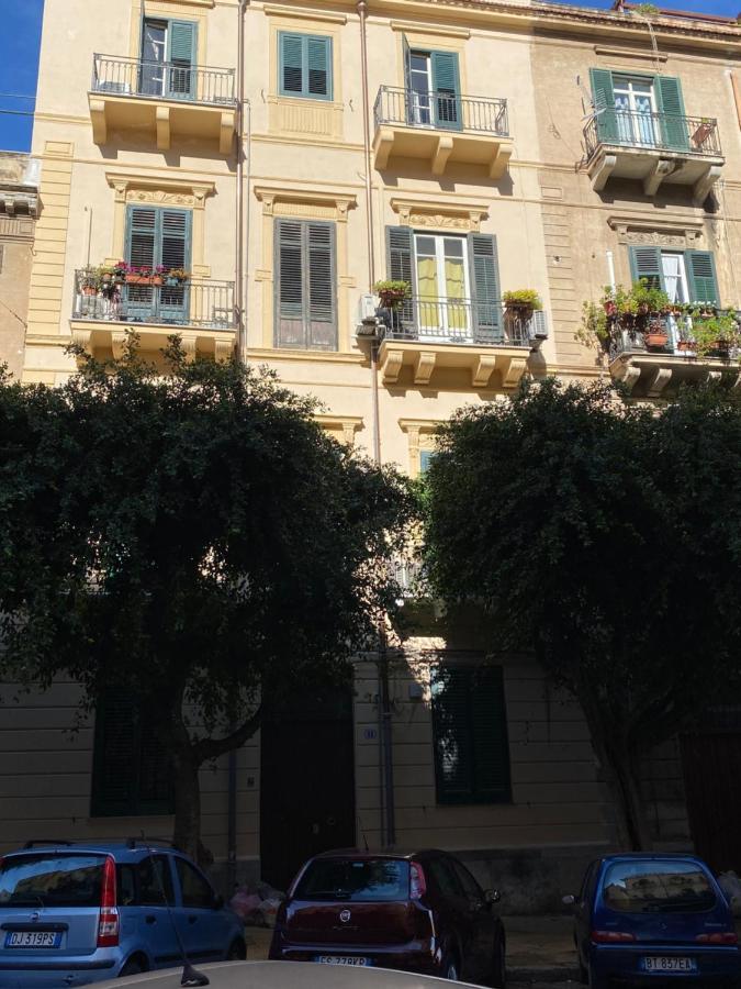 Voile Rouge Apartment *