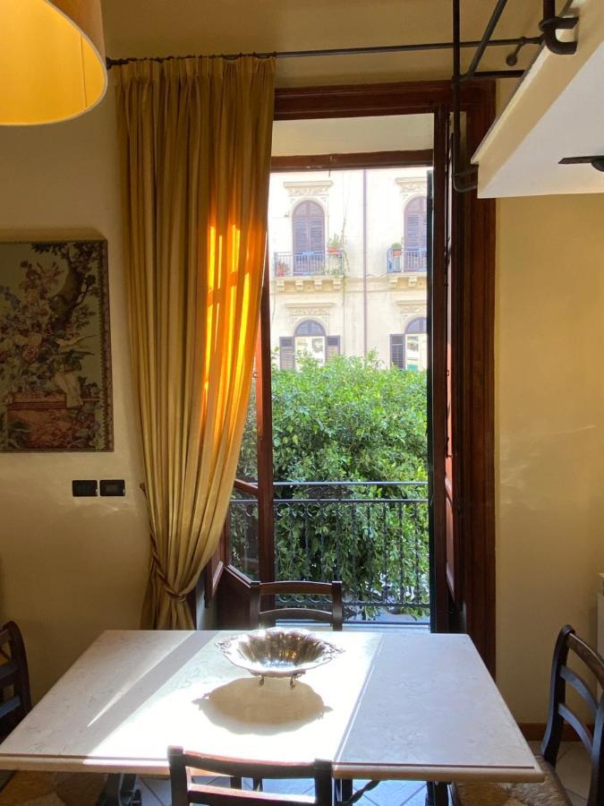 Apartment Voile Rouge *