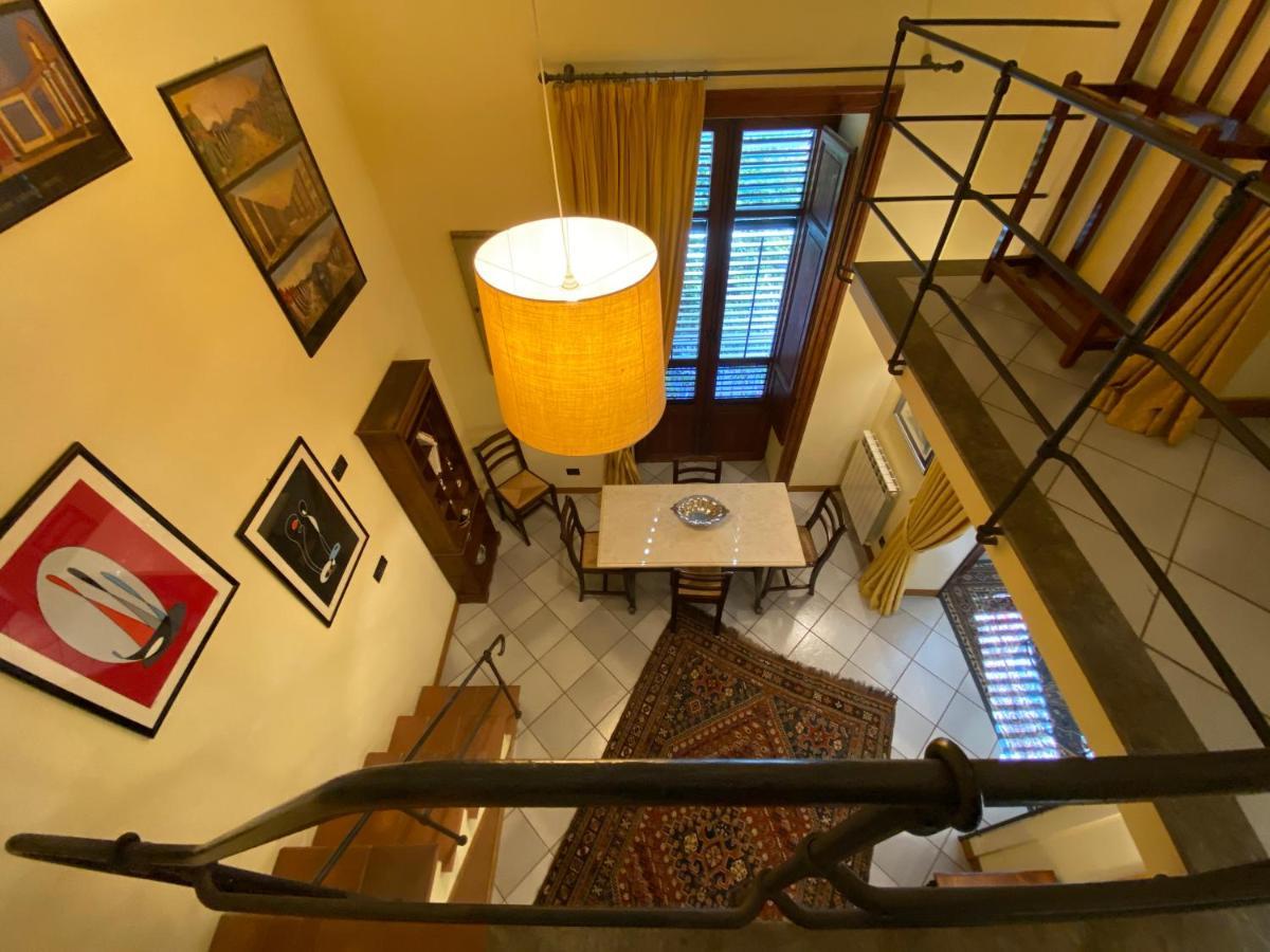 Apartment Voile Rouge