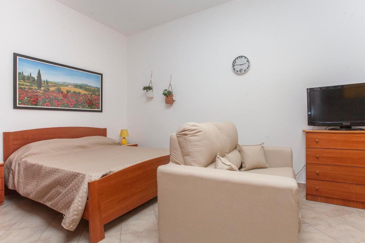 Politeama - #pomelia Ferienhaus Palermo