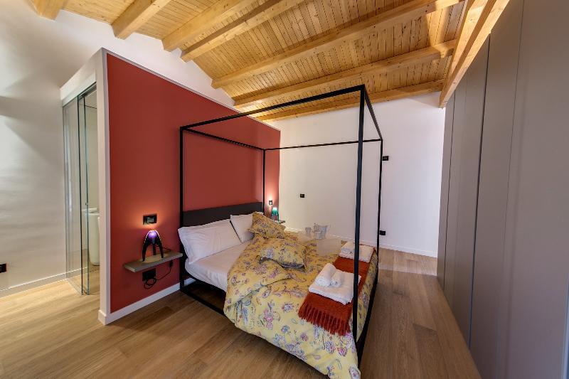 Debellini Design 4* Palermo