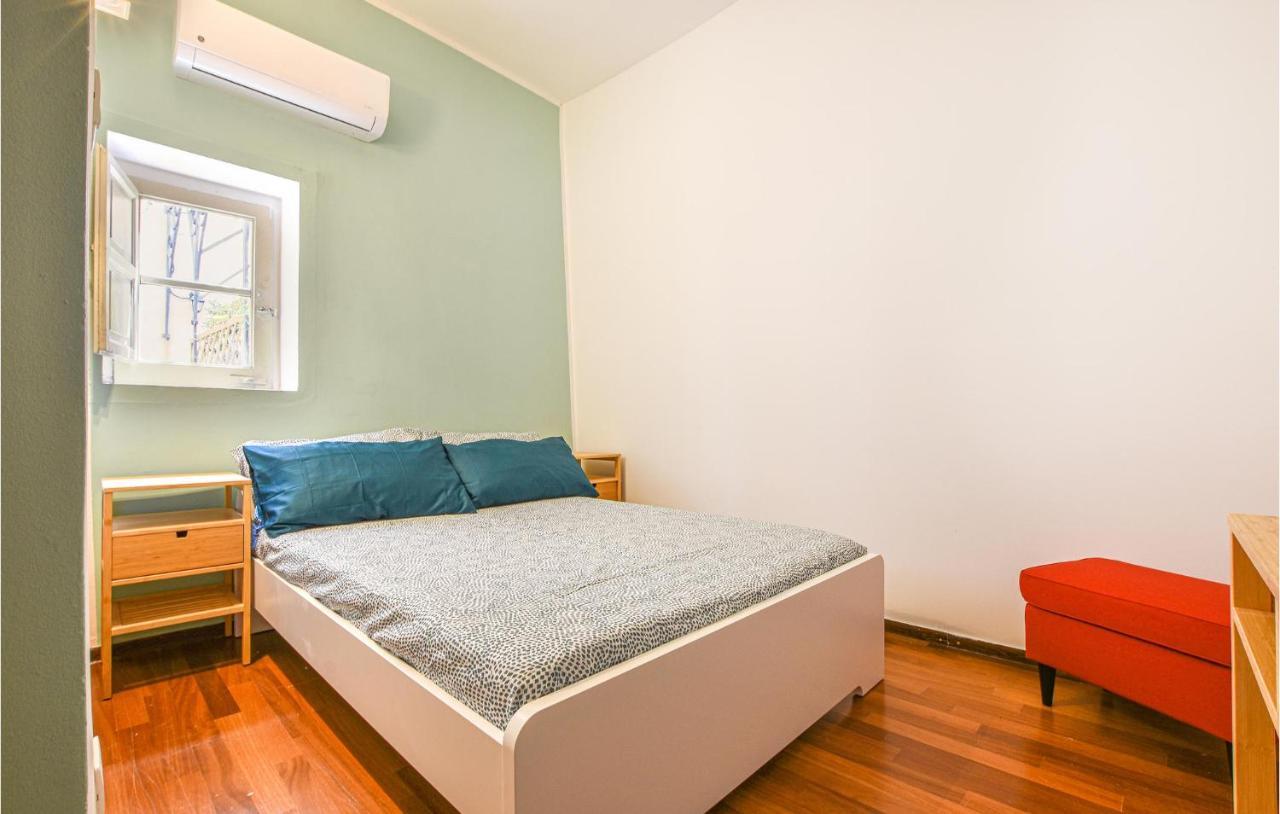 Apartamento In With 2 Bedrooms And Wifi *