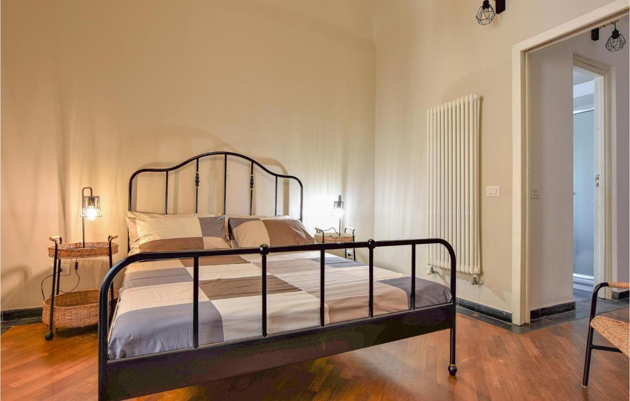 Apartment In With 2 Bedrooms And Wifi
