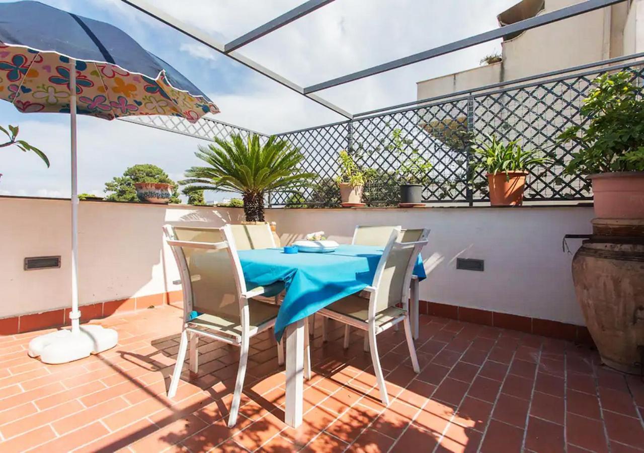 Camera Con Terrazza E Vista Su Malfitano Palermo