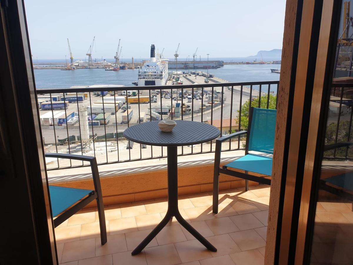 Sea Apartment *