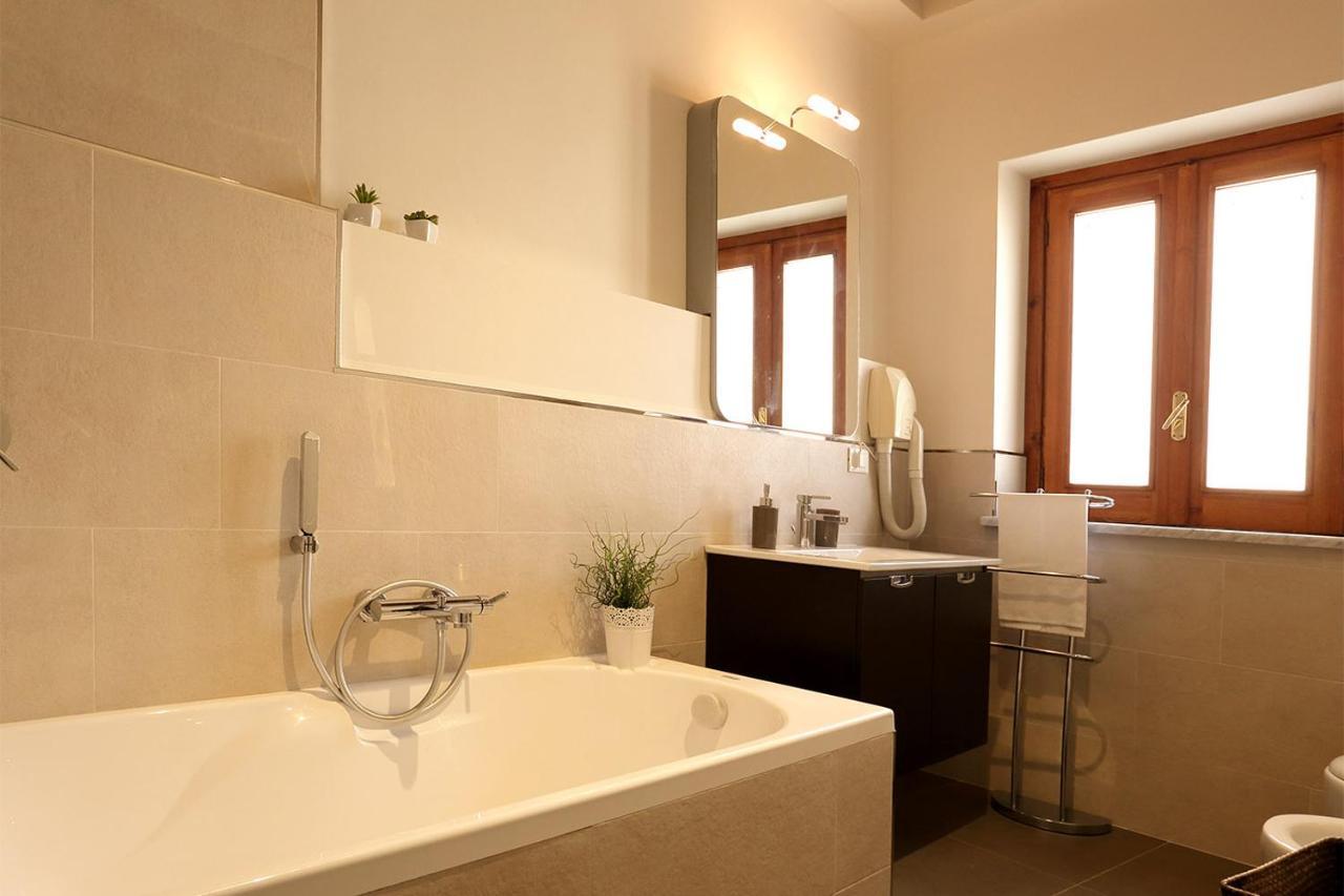 Papyri Apartment
