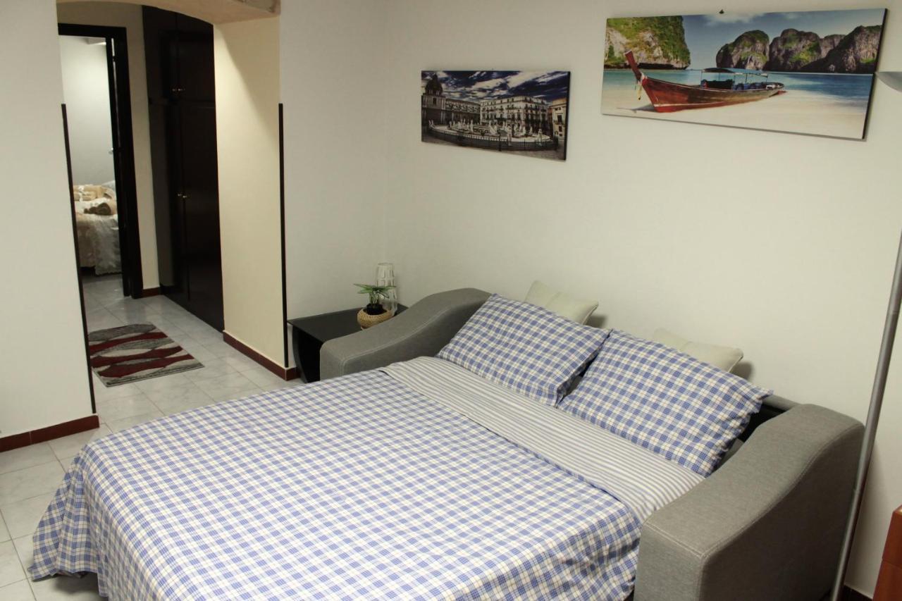 Albergaira House - *