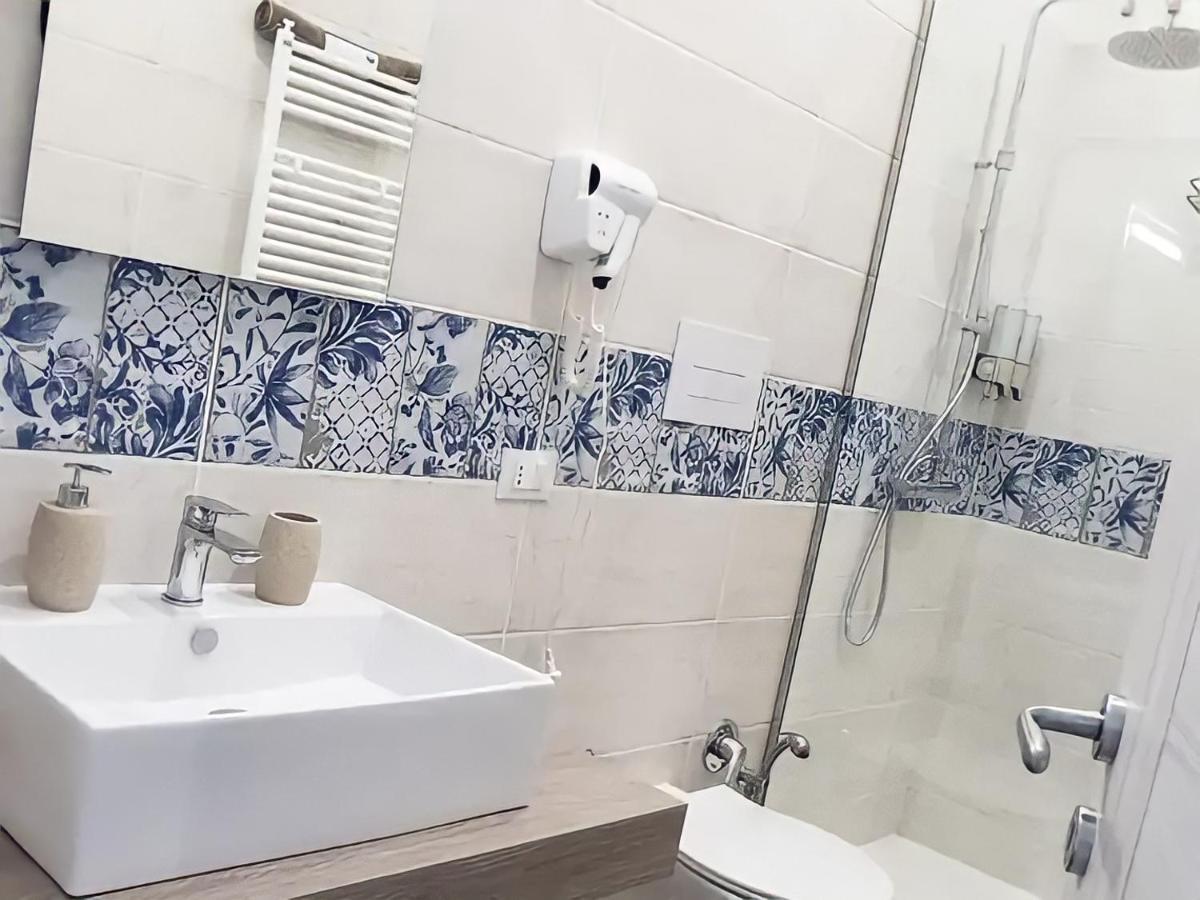 Guest house Garibaldi 29 - Piazza Marina A - In Pieno Centro. 2*
