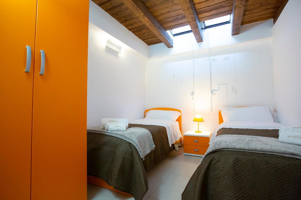 Papyri Apartment Palermo