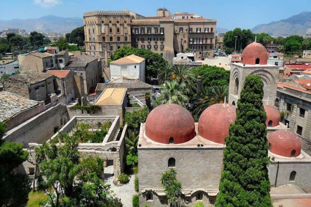 Porta Vicari With View In Downtown Apartment