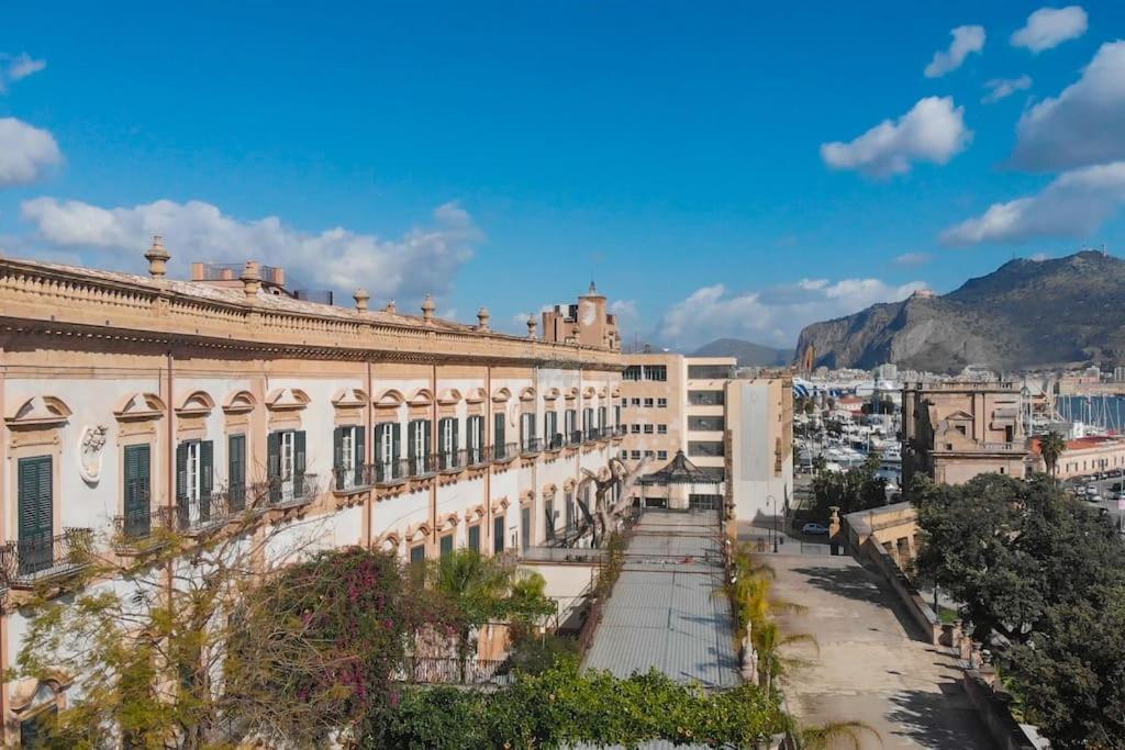 Porta Vicari With View In Downtown Palermo