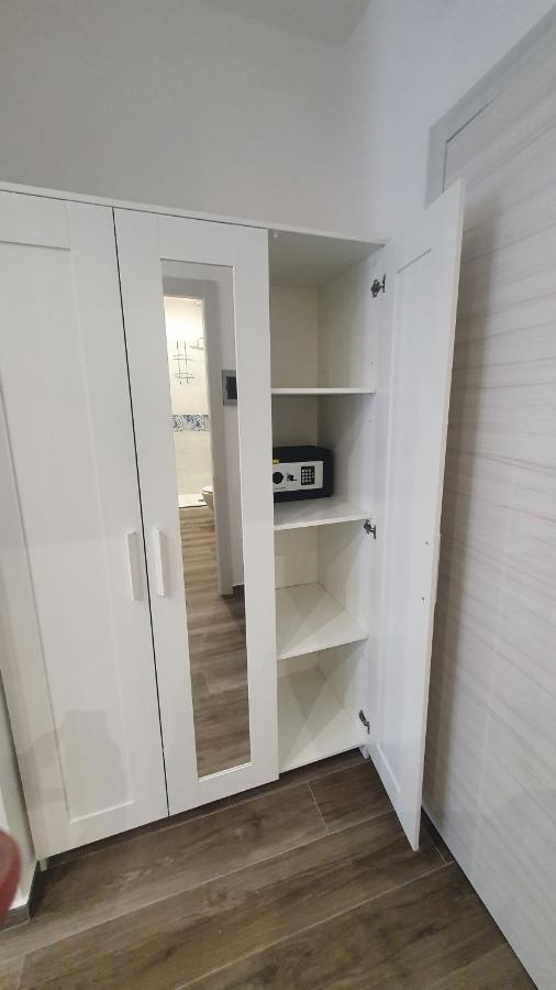 Guest house Garibaldi 29 - Piazza Marina A - In Pieno Centro.