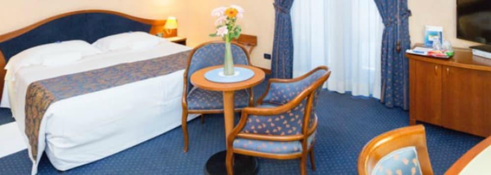 Massimo Plaza 4*
