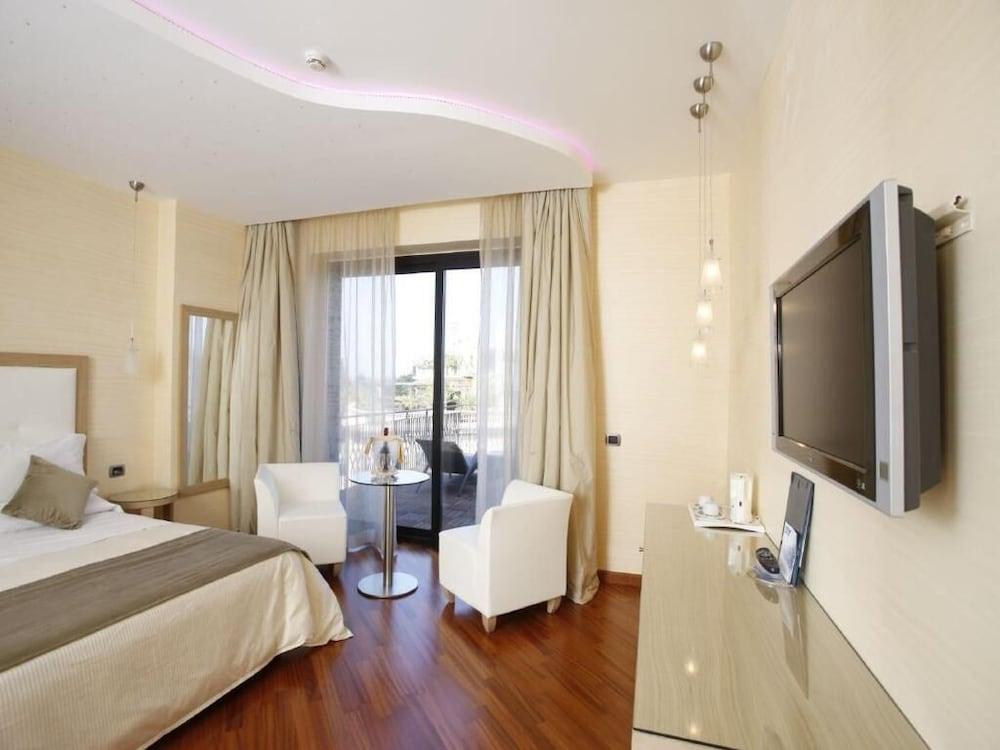 Esperia 3*