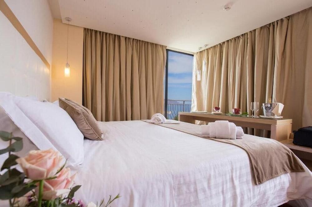 Hotel Esperia 3*
