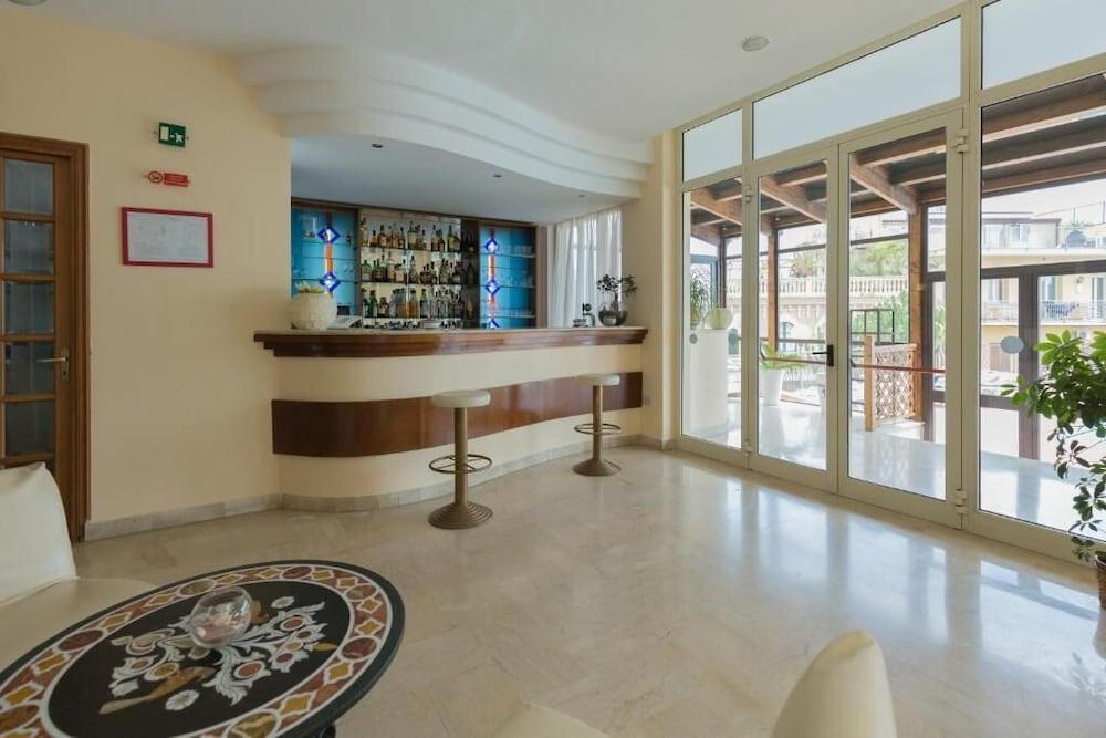 Esperia Hotel