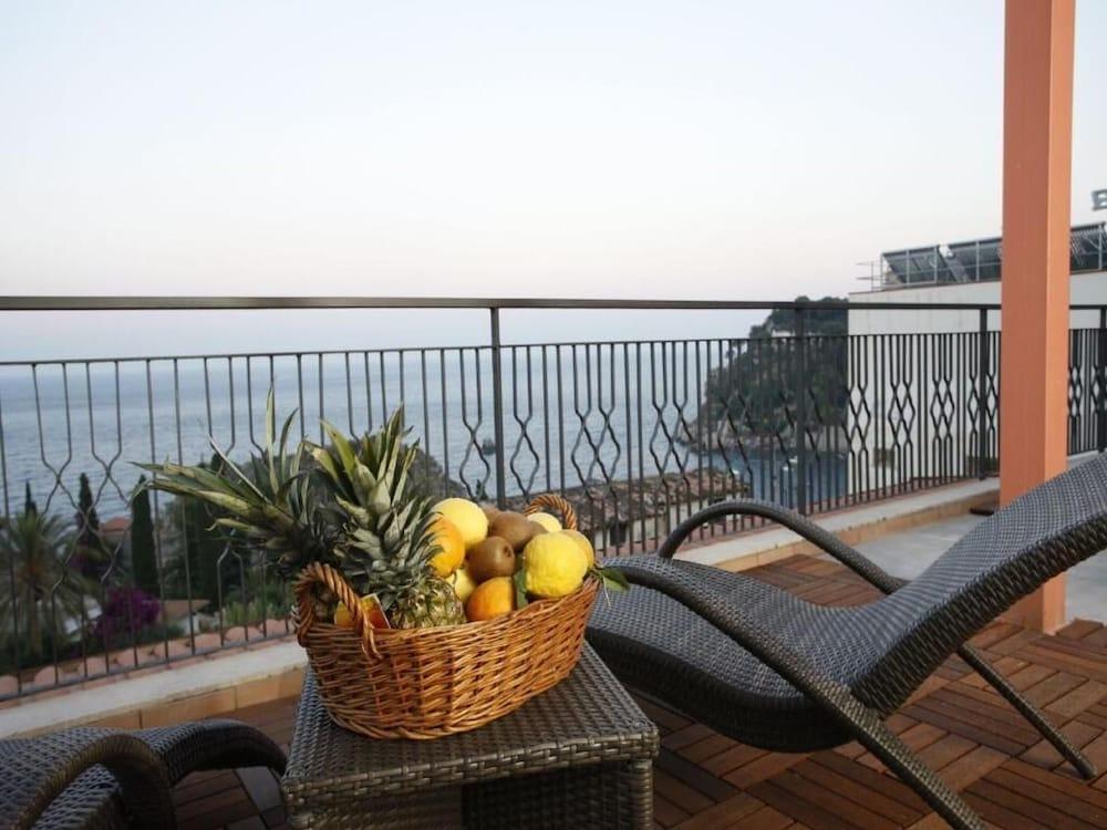 Esperia Hotel