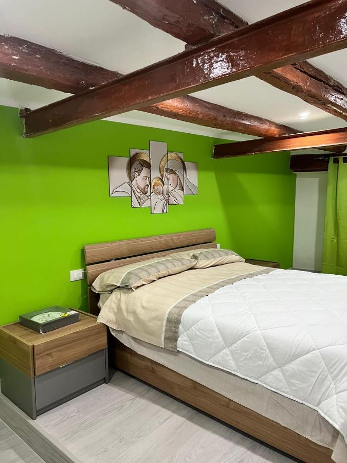 La Casetta De Leon Apartment *