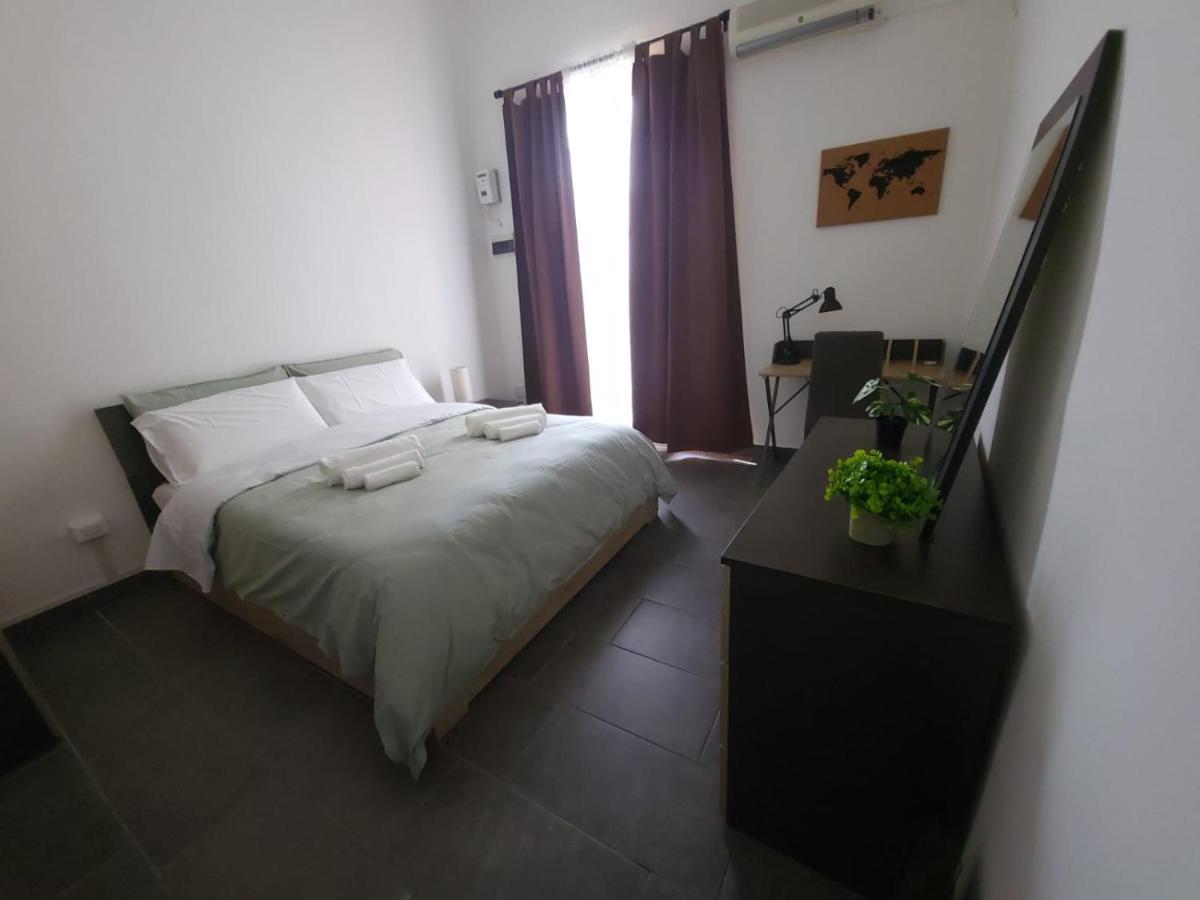Giovenchi's Apartment