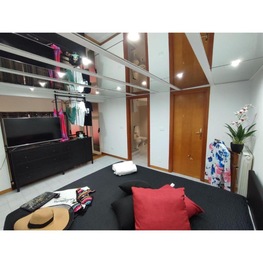 Epee - Pied A Terre Nel Cuore Di