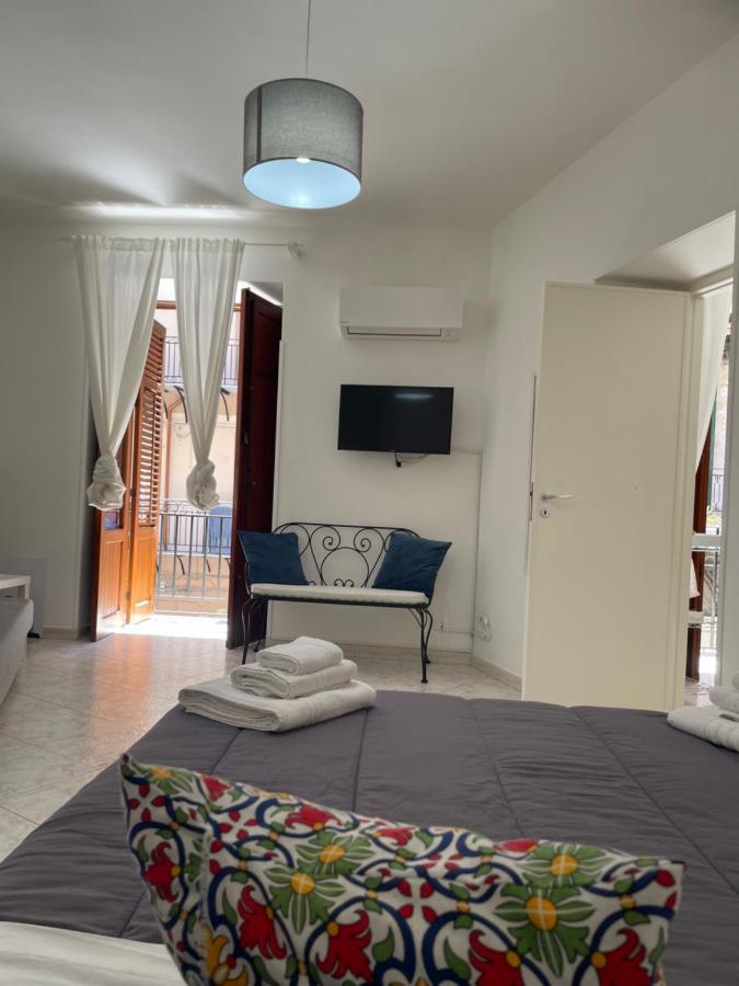 Al Kassaro Vacanze A Apartment