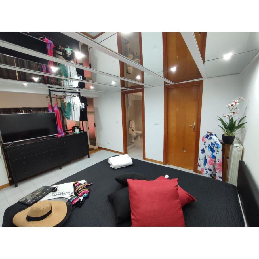 Epee - Pied A Terre Nel Cuore Di *