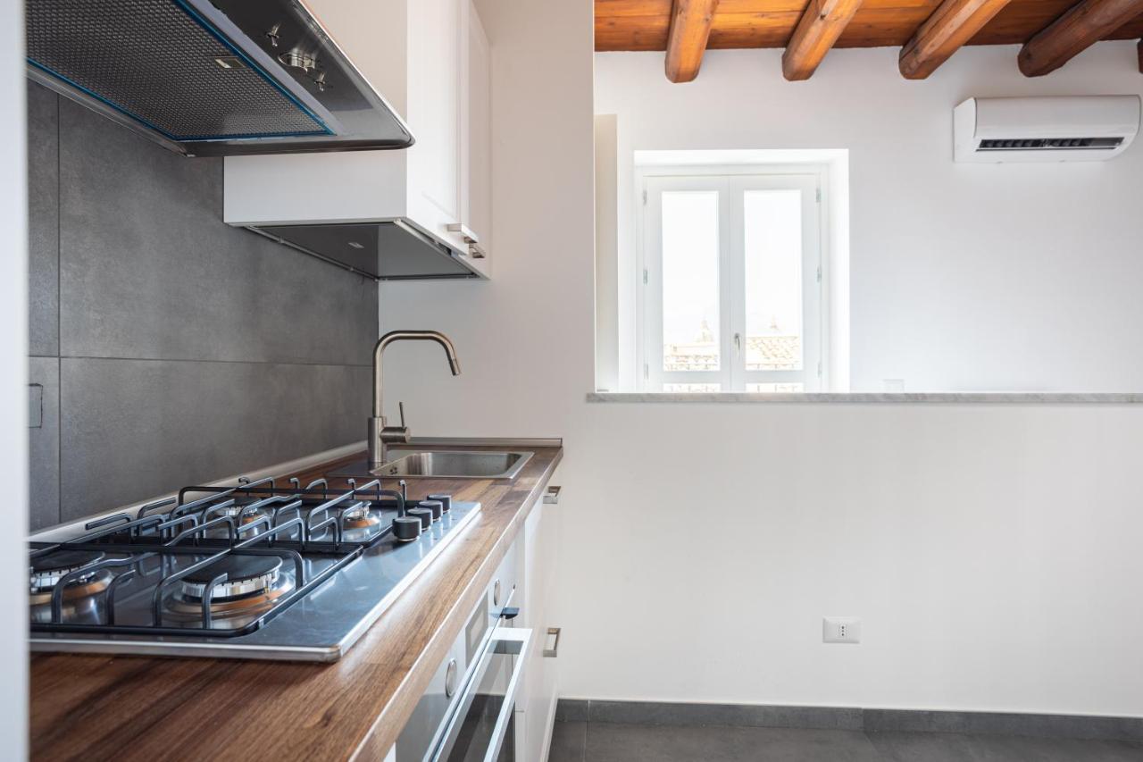 Blu - Palazzo Del Buon Pastore