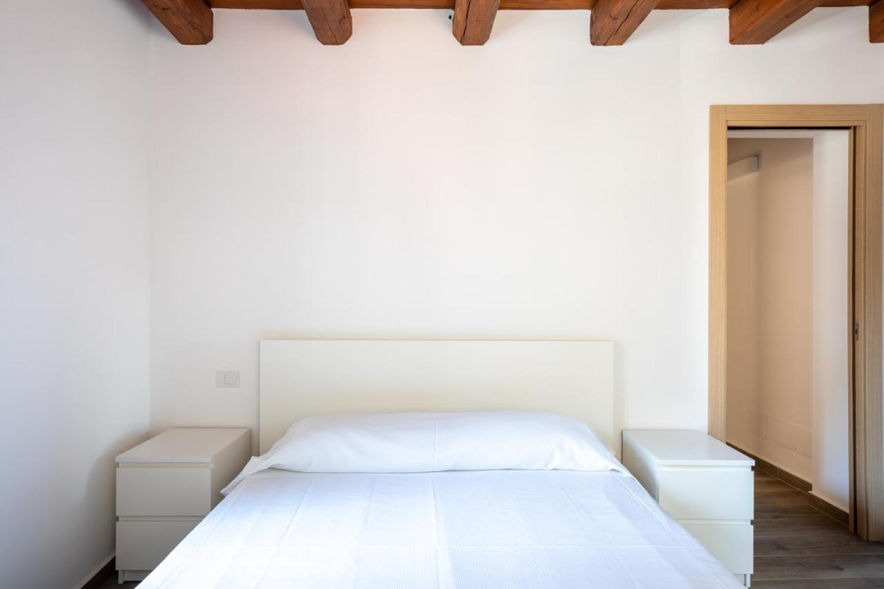 Blu - Palazzo Del Buon Pastore Apartment