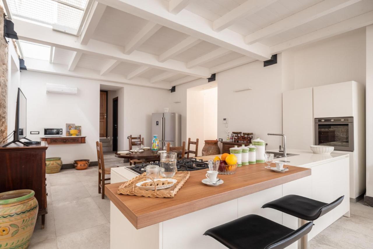 Luxury Warehouse Valverde By Domus Sicily Apartment