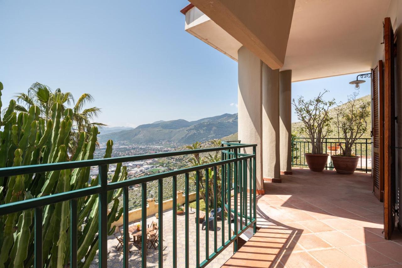 Villa Vista Mare Con Piscina Privata A Mondello *