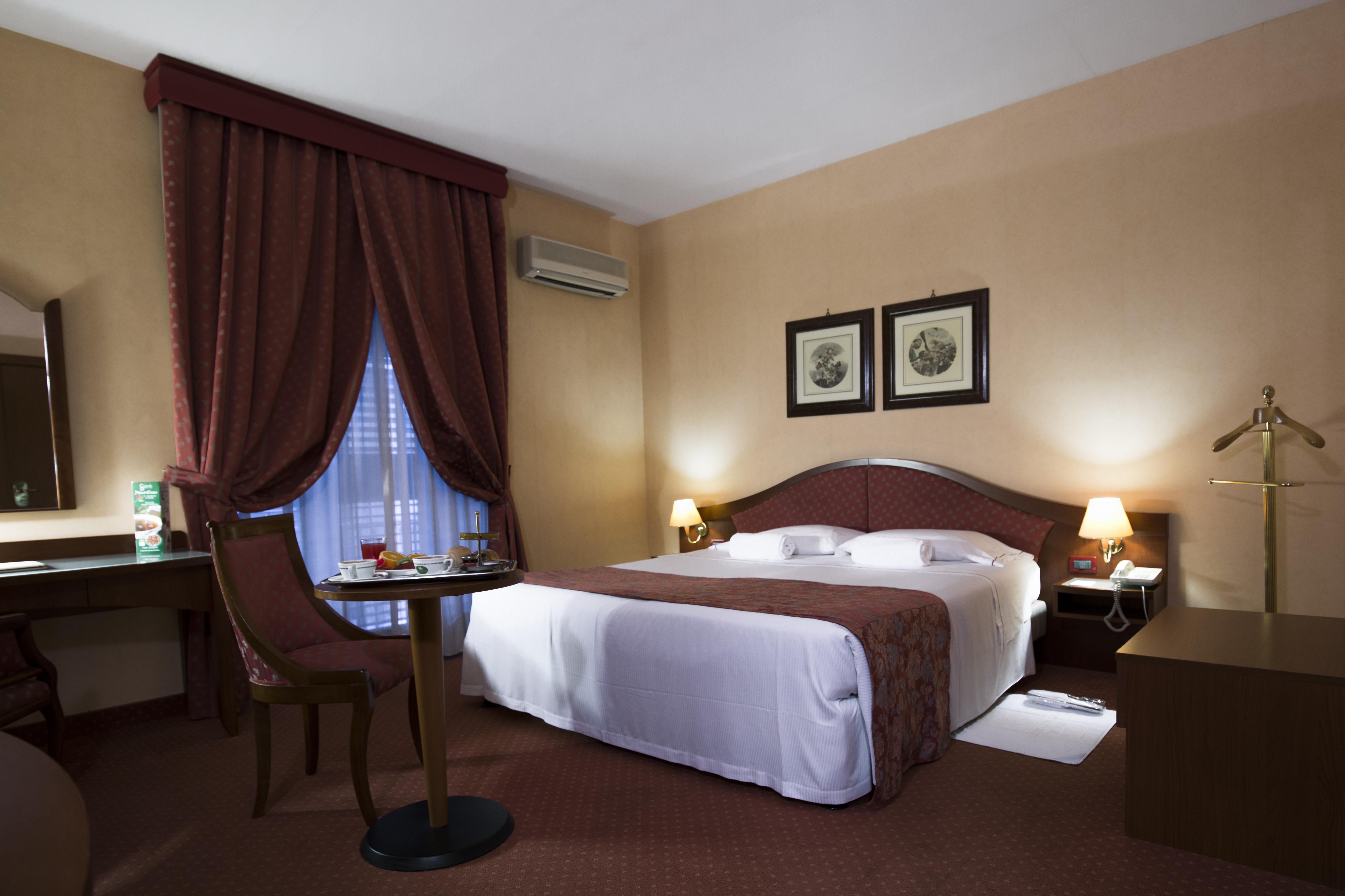 Massimo Plaza 4*