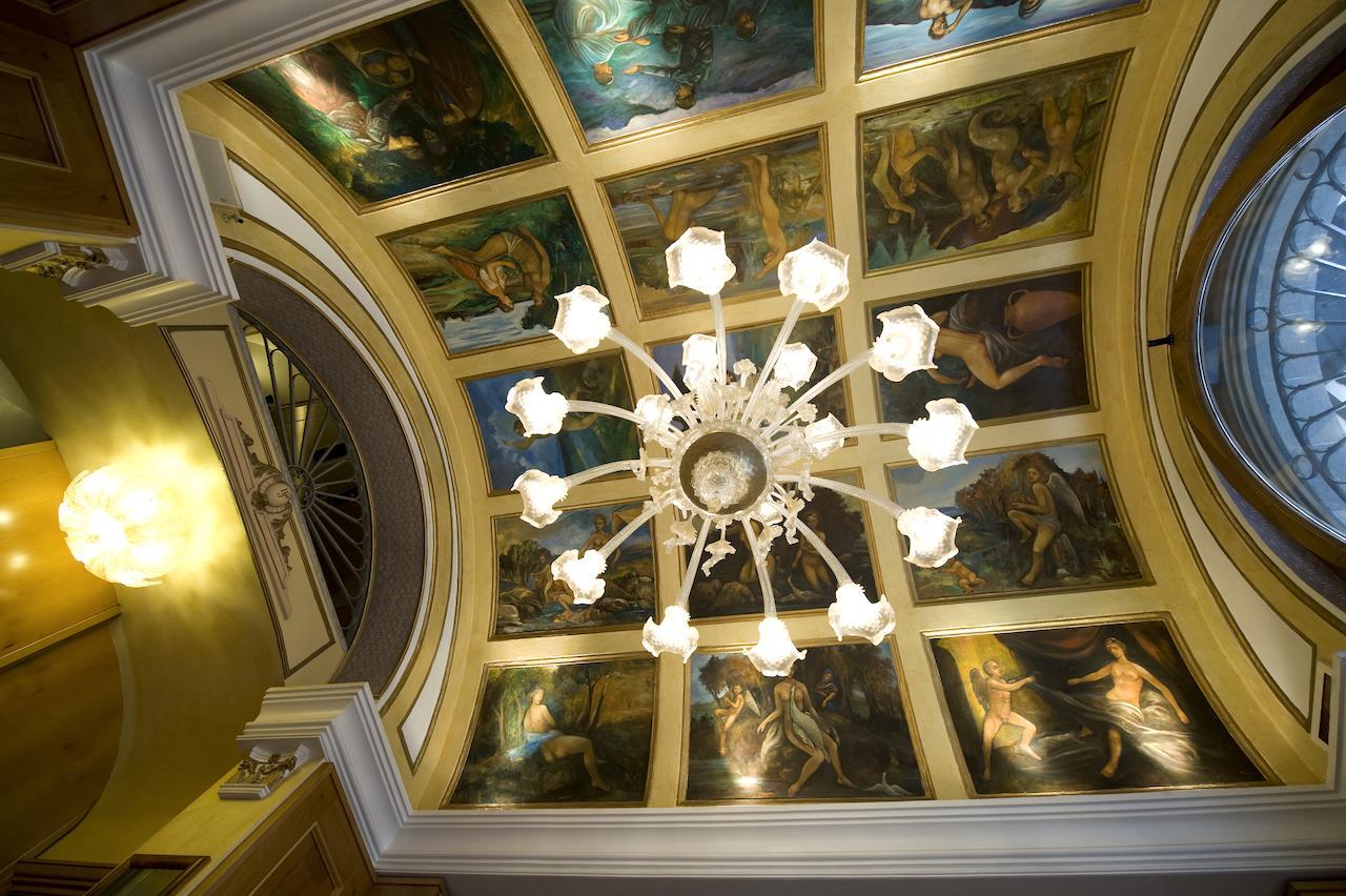 Hotel Joli