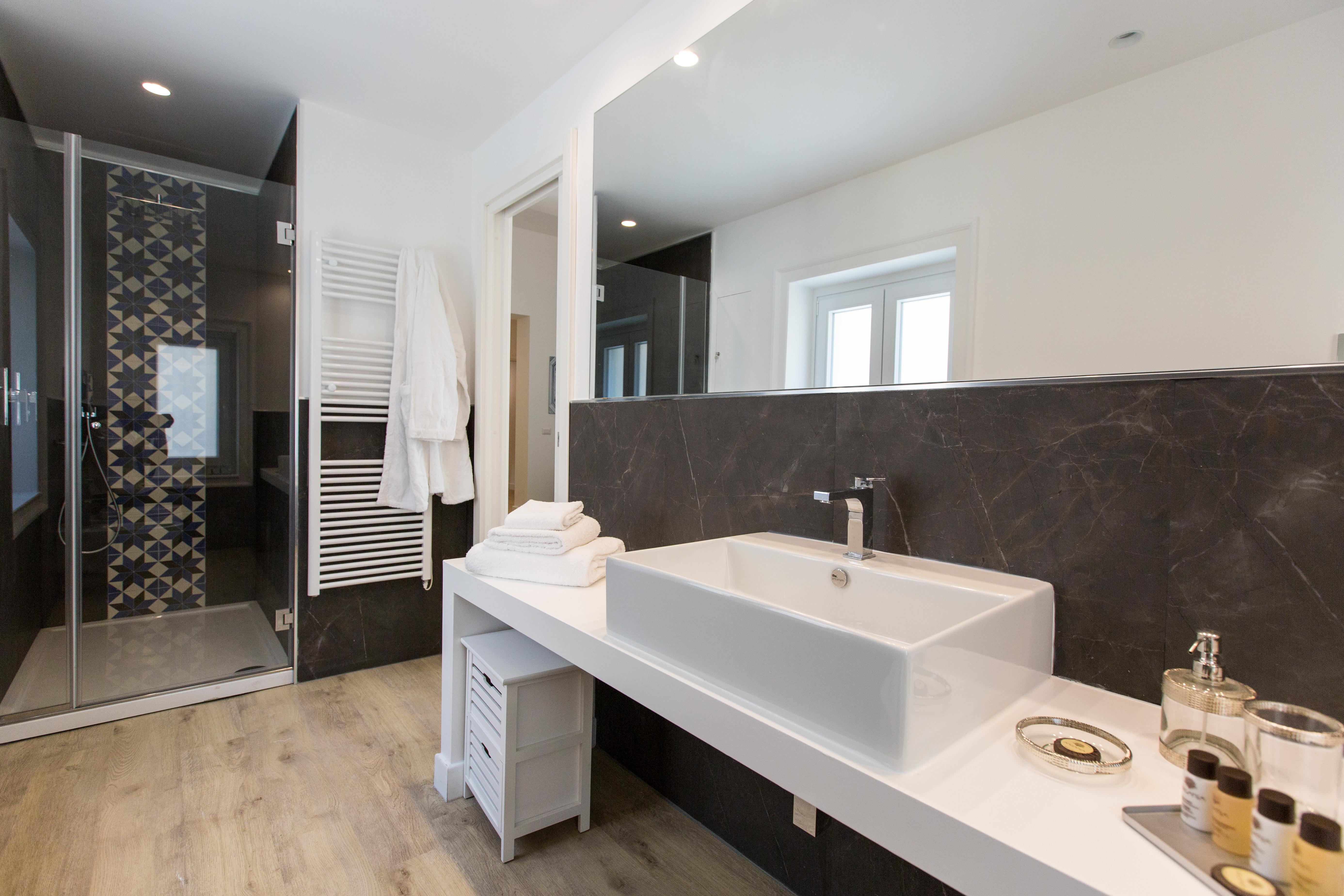 Aparthotel In 4*