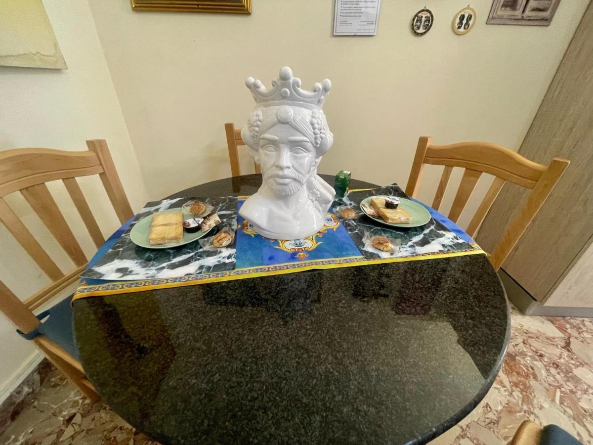 Maya's Close To Ballaro Market And Station Apartment Palermo