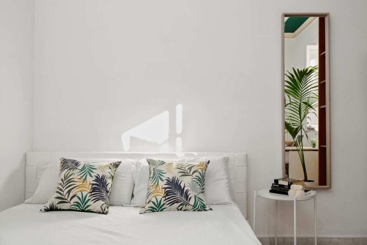 Bed & Breakfast 13 Open House Palermo