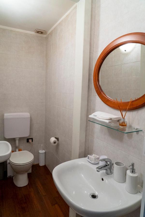 Apartment Travellers Photo *