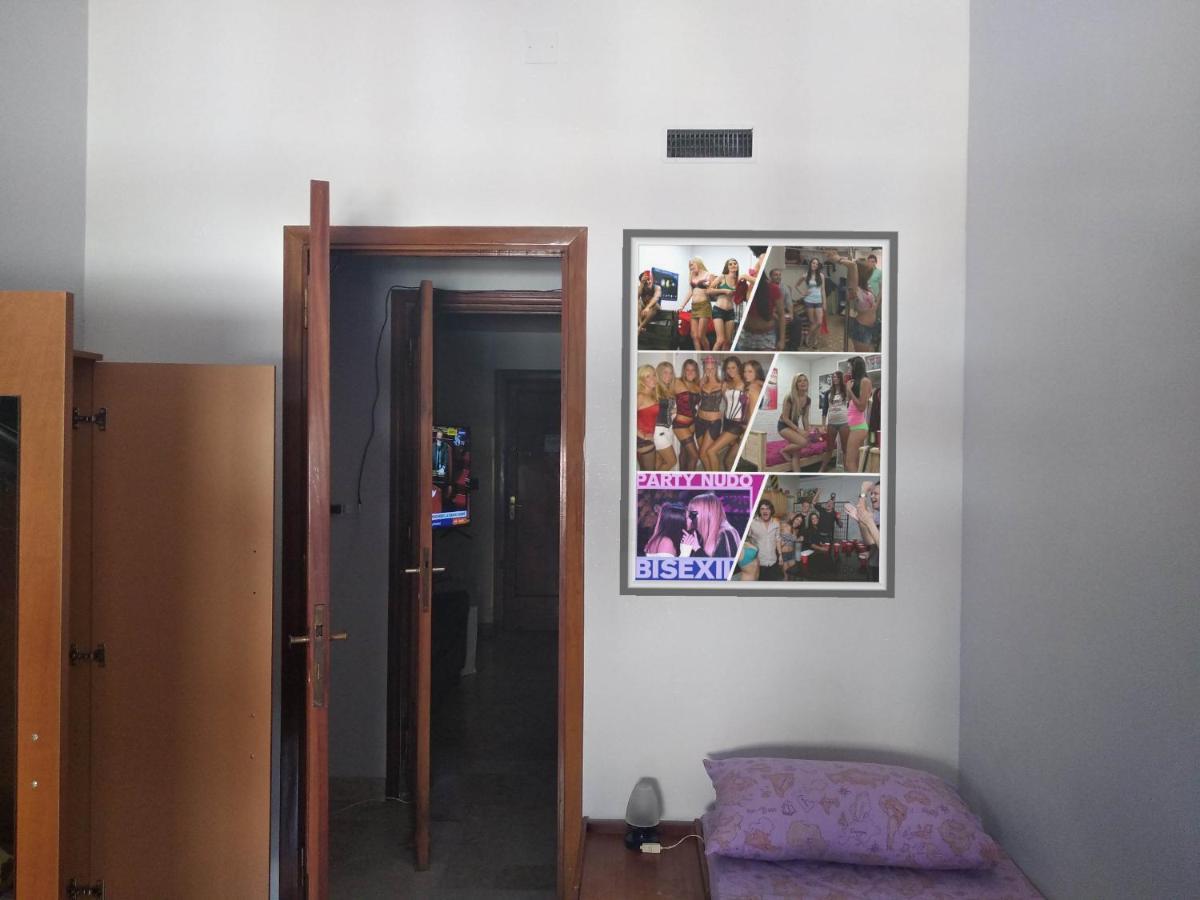 Solo Single Under 40 - Fkk Naturist Culture - Volunteer Welcome Homestay