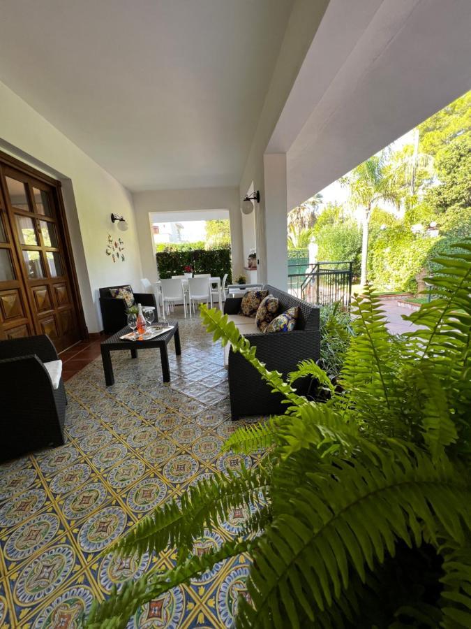 Fugari Mondello Holiday home *