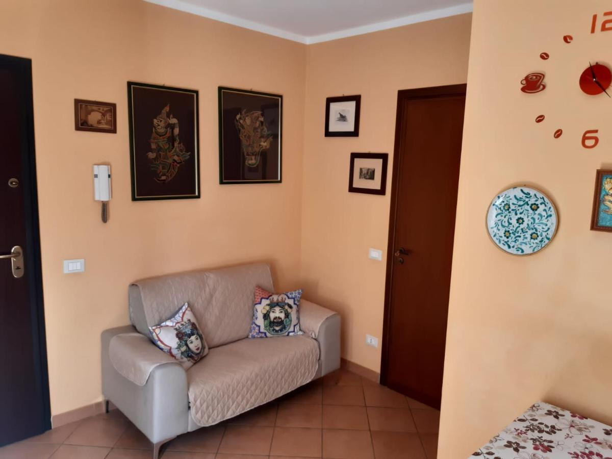In The Center Of - Bivani Via Colonna Rotta Apartment