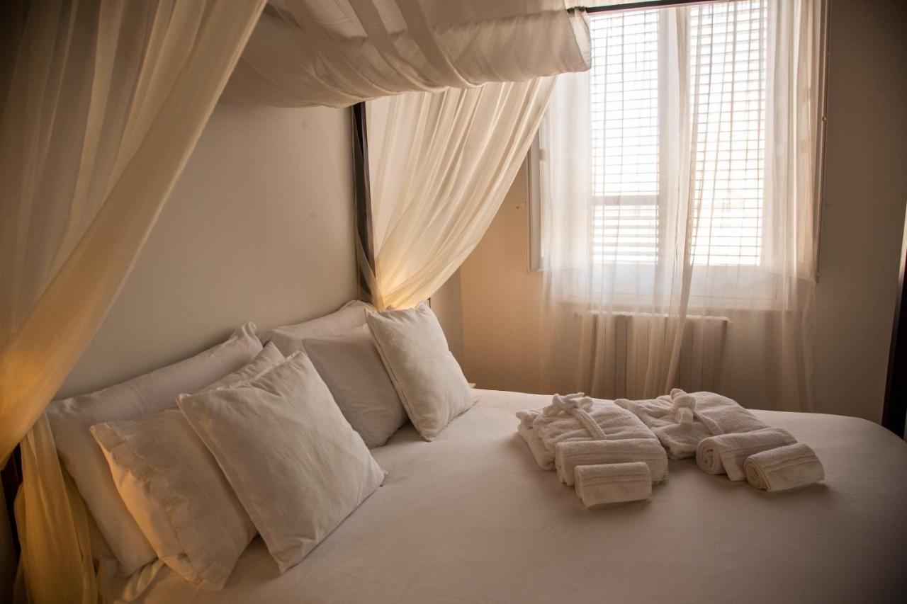 Dimora Sinibaldi Bed & Breakfast 2*