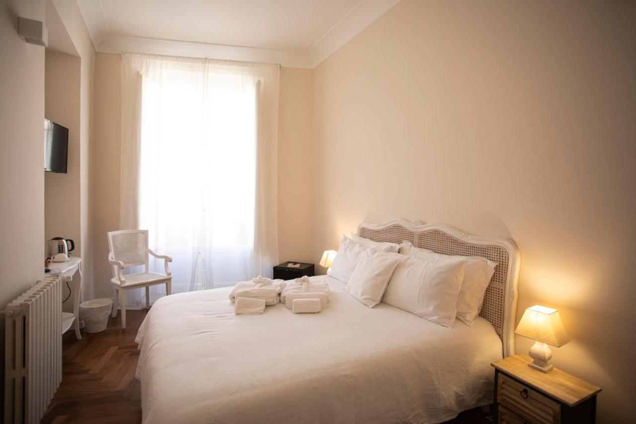 Dimora Sinibaldi Bed & Breakfast 2*