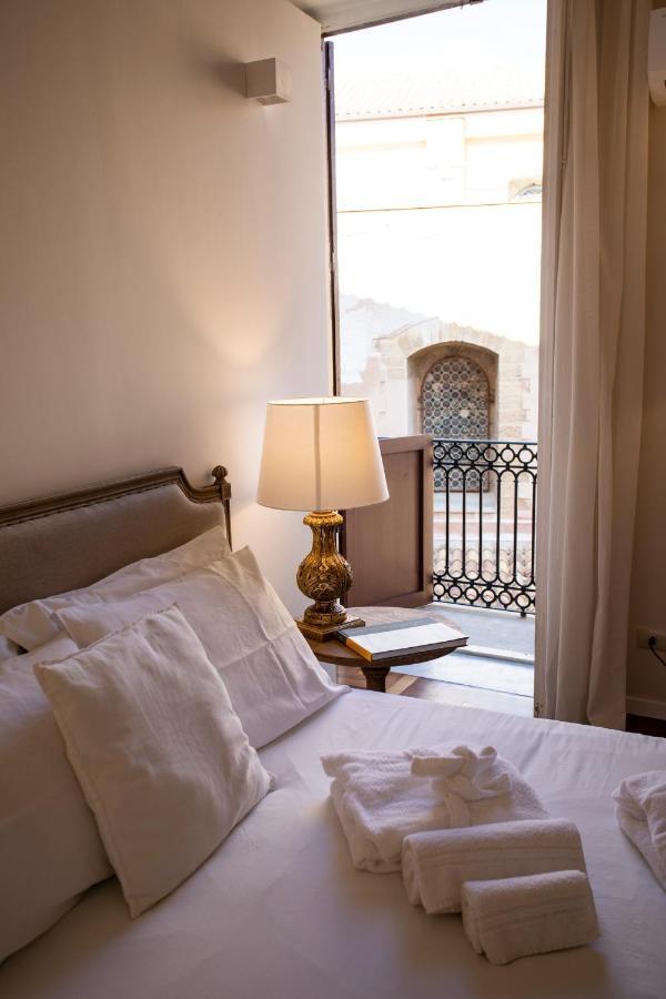 Dimora Sinibaldi Bed & Breakfast 2*