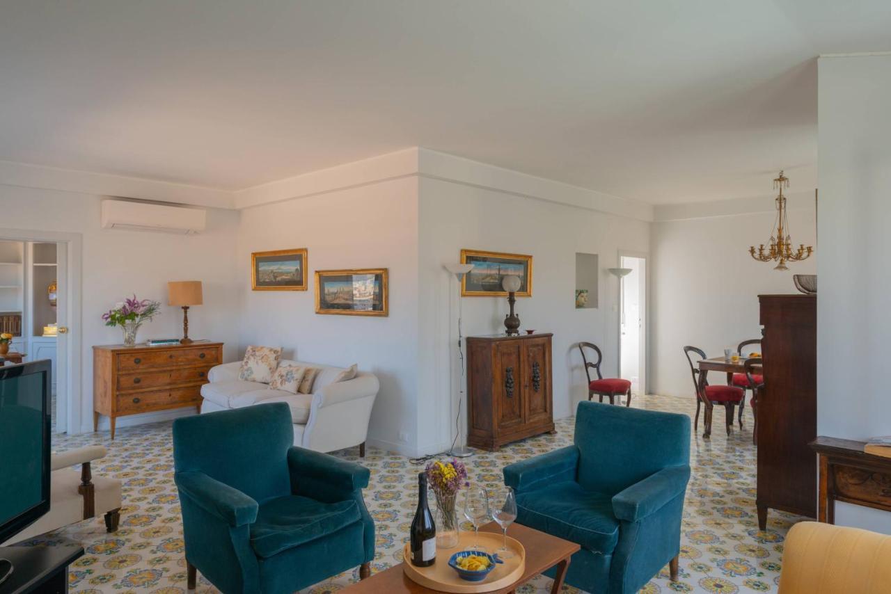 Le Terrazze Di Donna Anna Apartment *