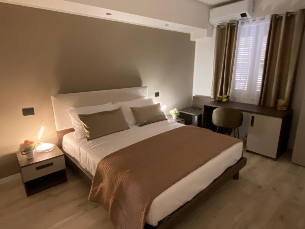 Plaza Ungheria Hotel