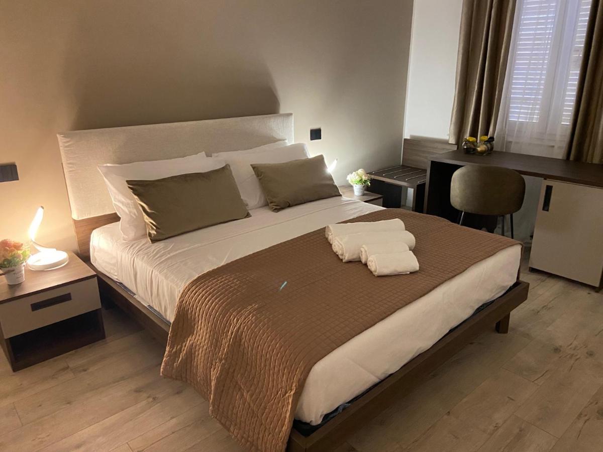 Hotel Plaza Ungheria *