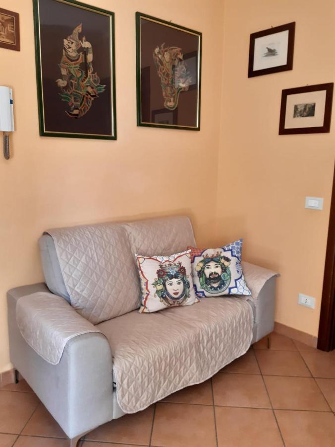 In The Center Of - Bivani Via Colonna Rotta Apartment